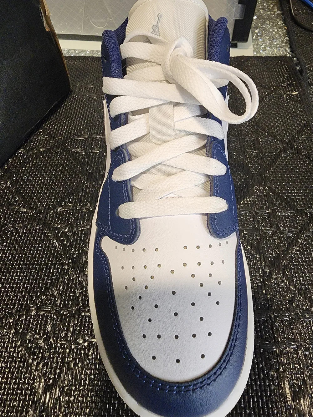 Air Jordan 1 Low (GS) Kids Sneakers - White/Wolf Grey/Midnight Navy